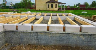 Фундамент для дома Барабинск. Заказать под ключ цена от 3262 руб/м3